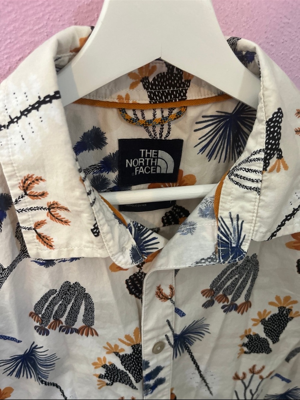Men’s S North Face Bay Trail Desert Pattern shirt